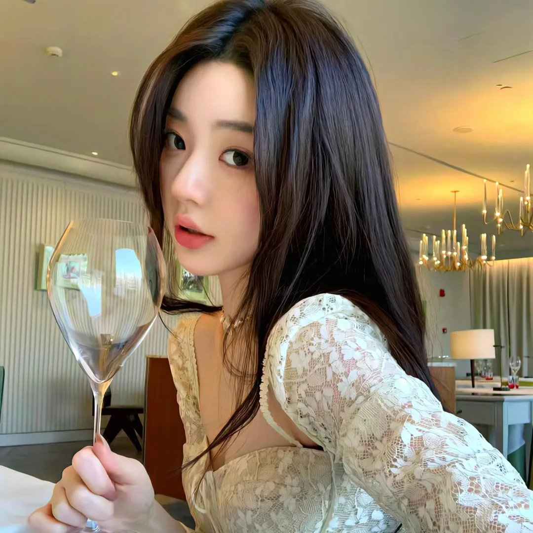 劳拉·马尔斯的眼睛